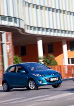 Mazda2 2010 года